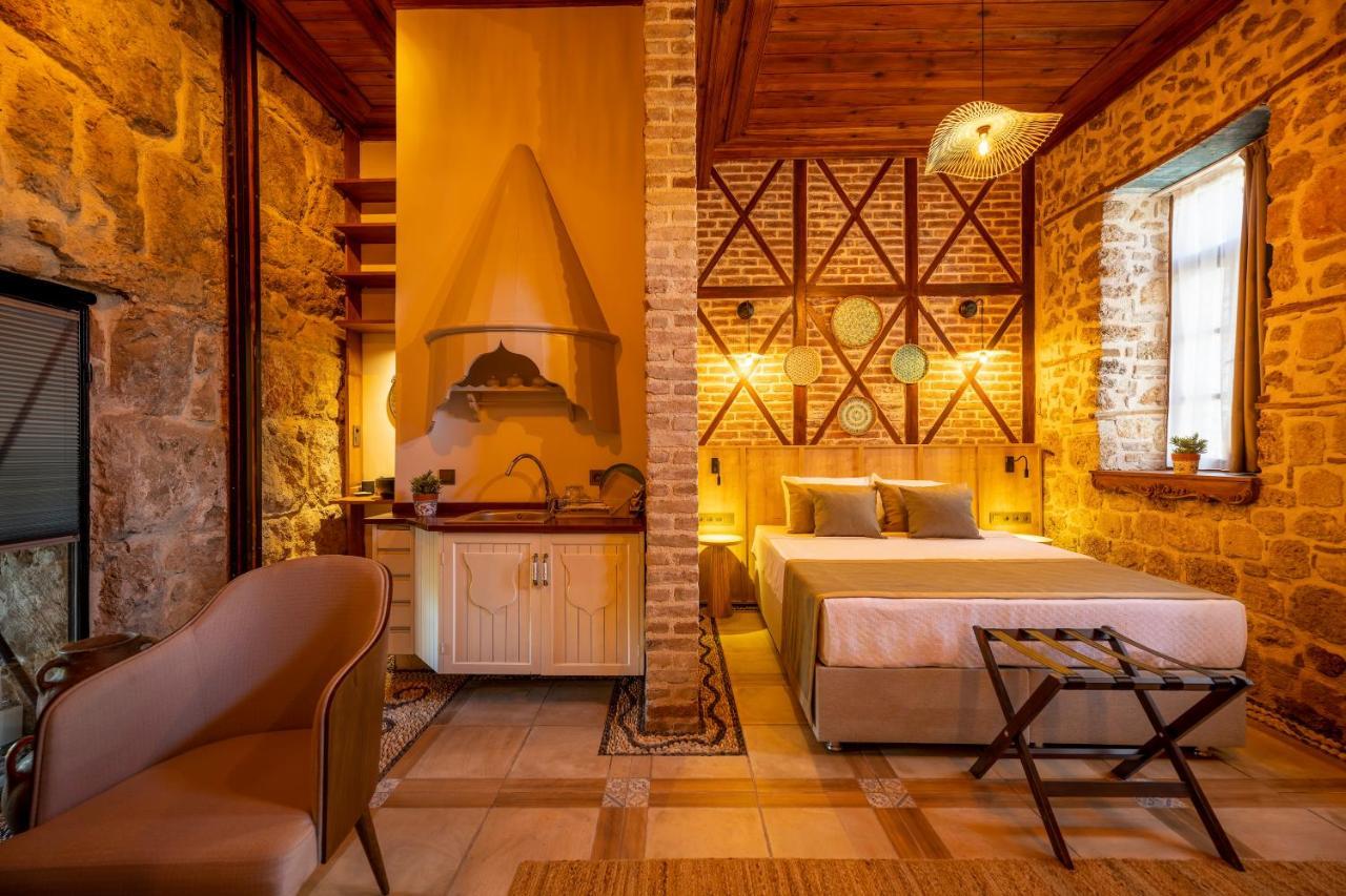 Route Hotel Kaleici - Adult Only Анталия Екстериор снимка