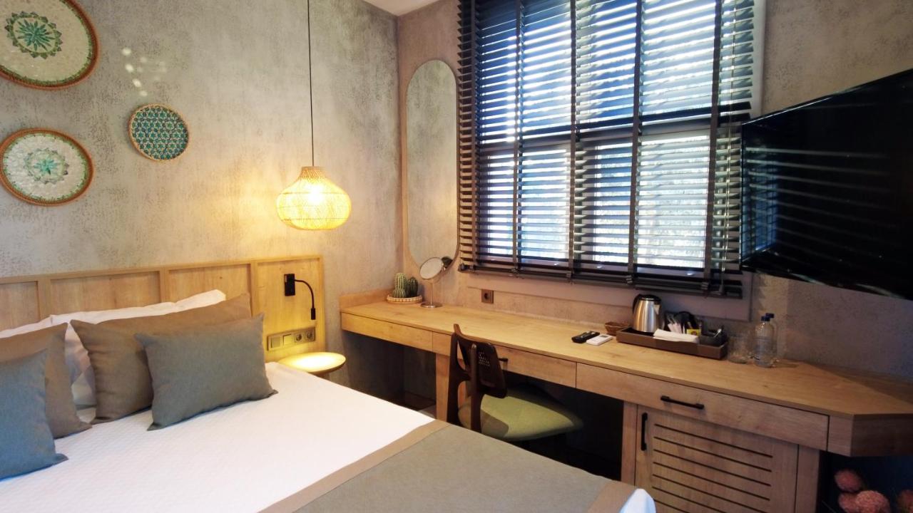Route Hotel Kaleici - Adult Only Анталия Екстериор снимка