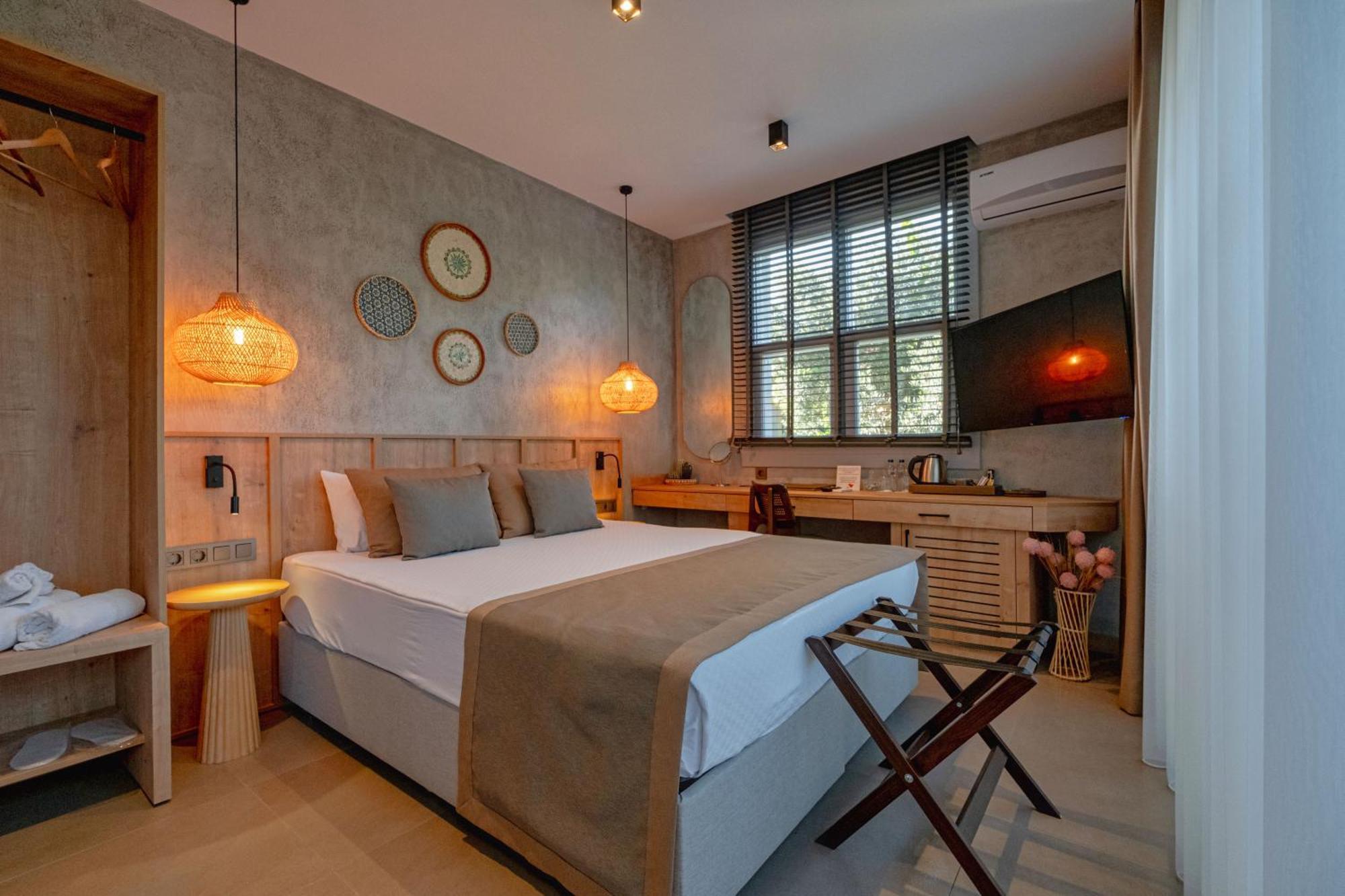Route Hotel Kaleici - Adult Only Анталия Екстериор снимка