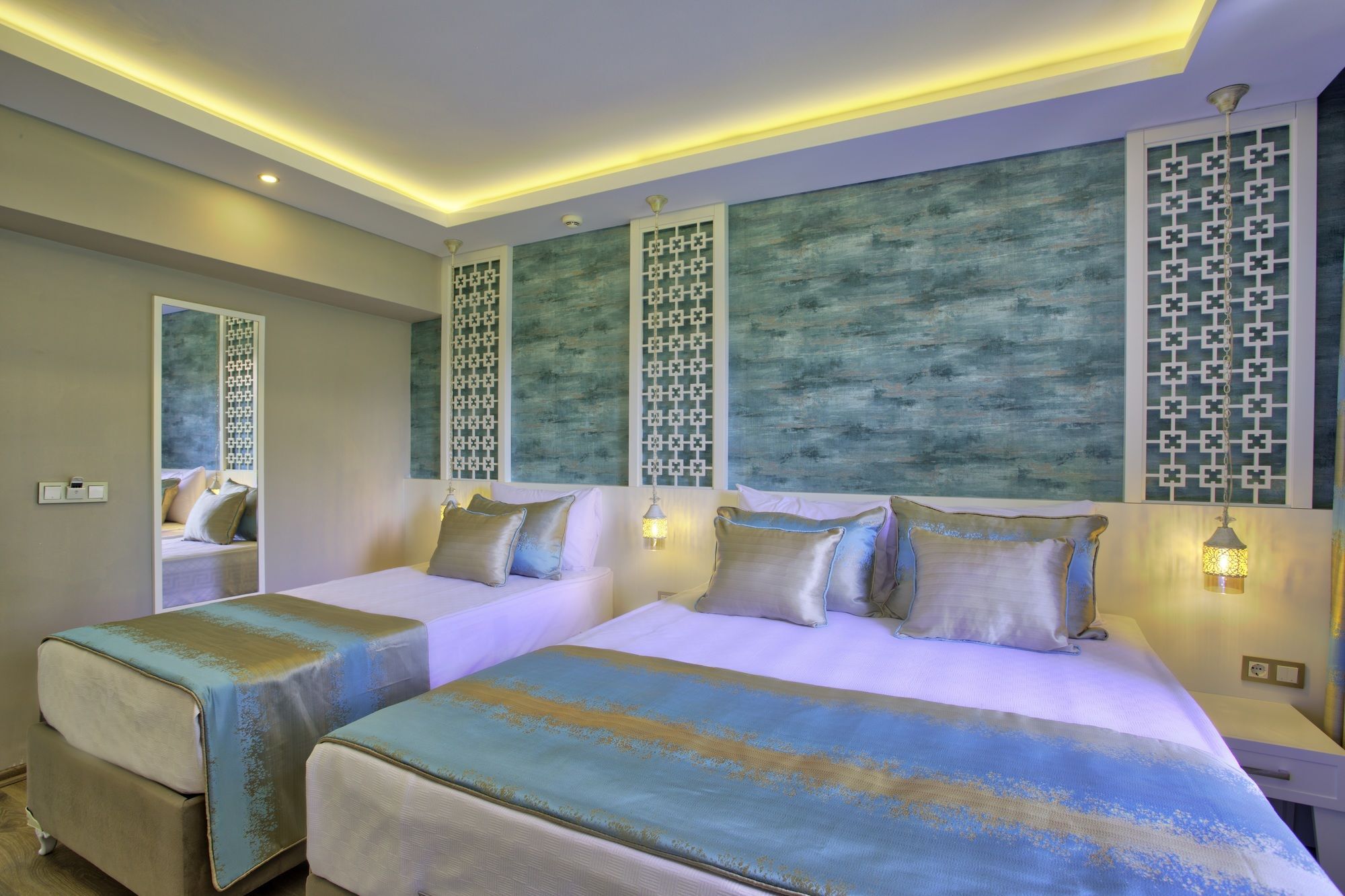 Route Hotel Kaleici - Adult Only Анталия Екстериор снимка